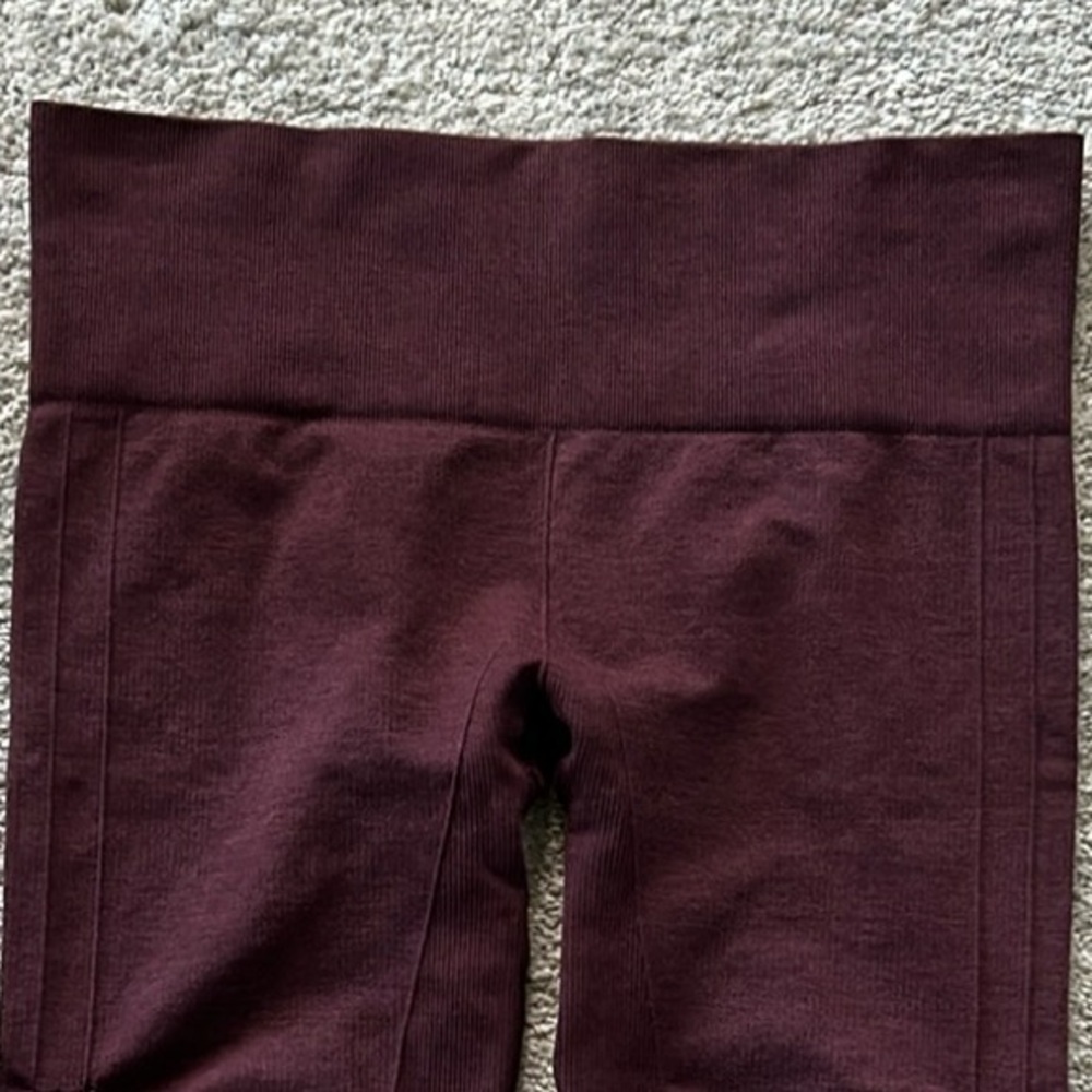 Lululemon Awakening Crop - Picture 2 of 7
